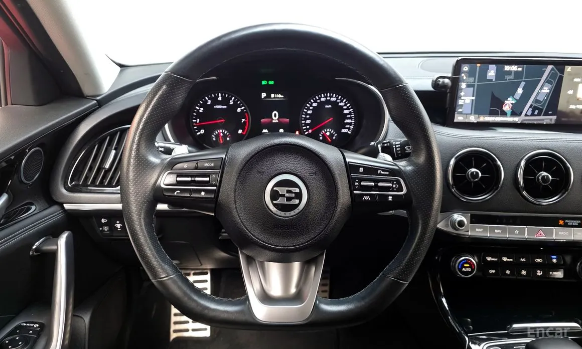 Фото 13 - Kia Stinger