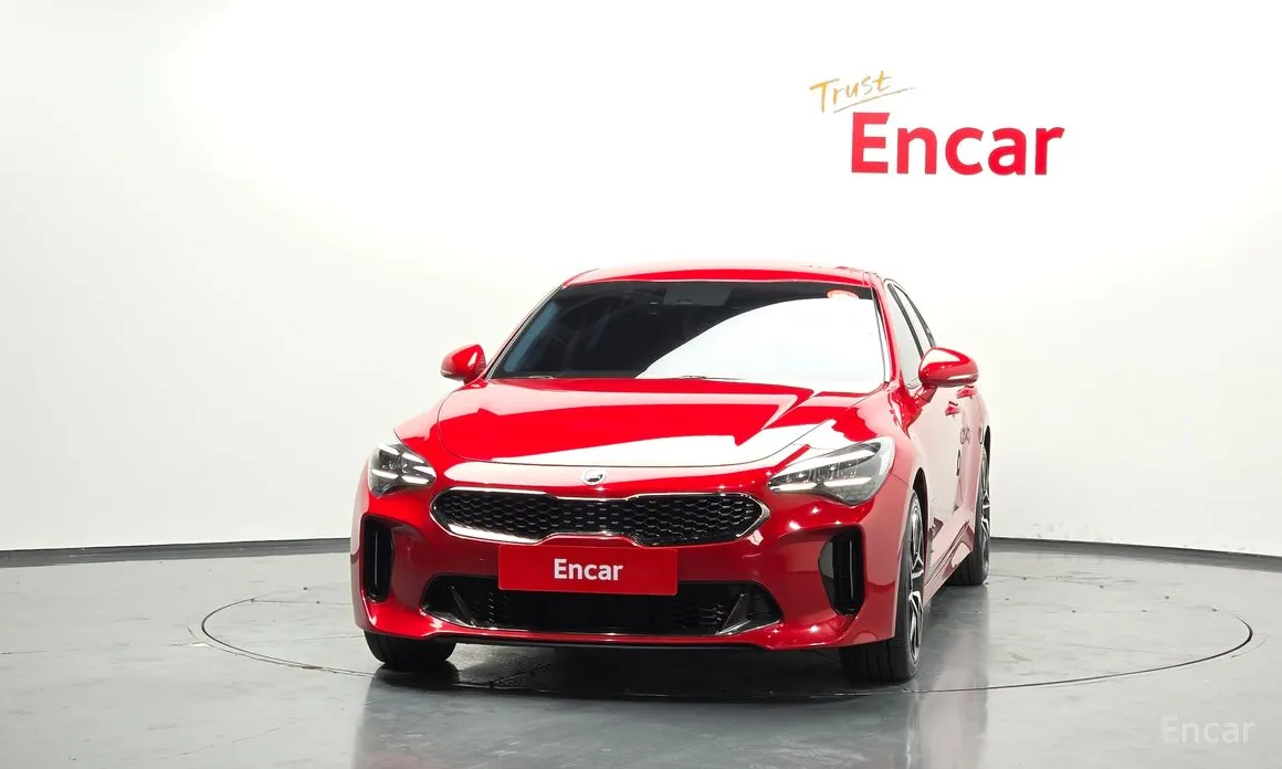 Фото 3 - Kia Stinger