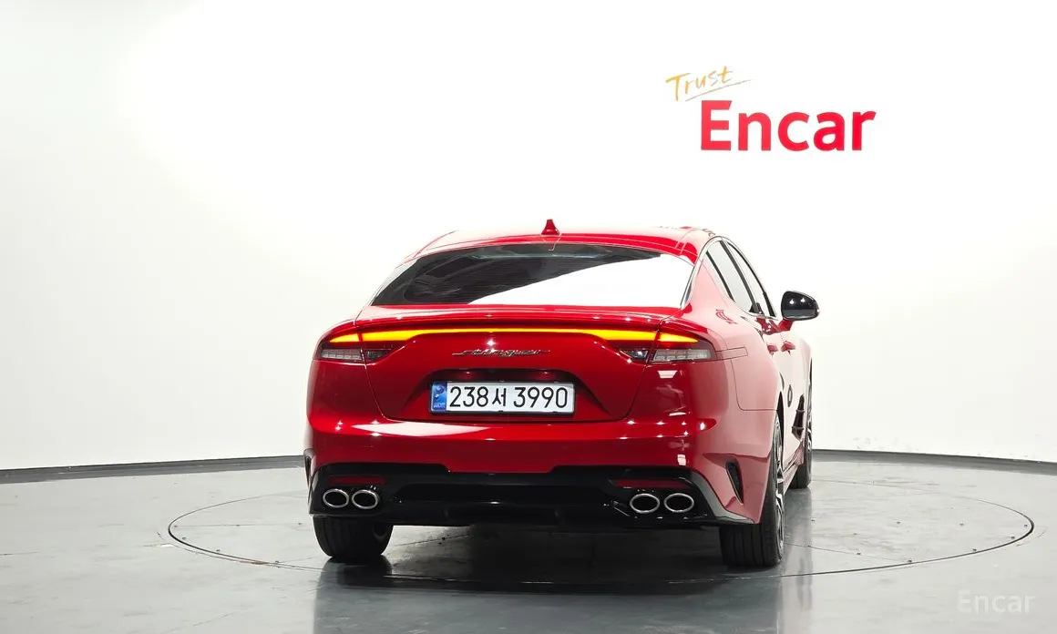 Фото 4 - Kia Stinger