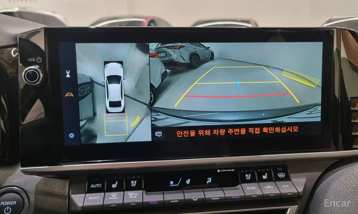 Фото 14 - Toyota Camry