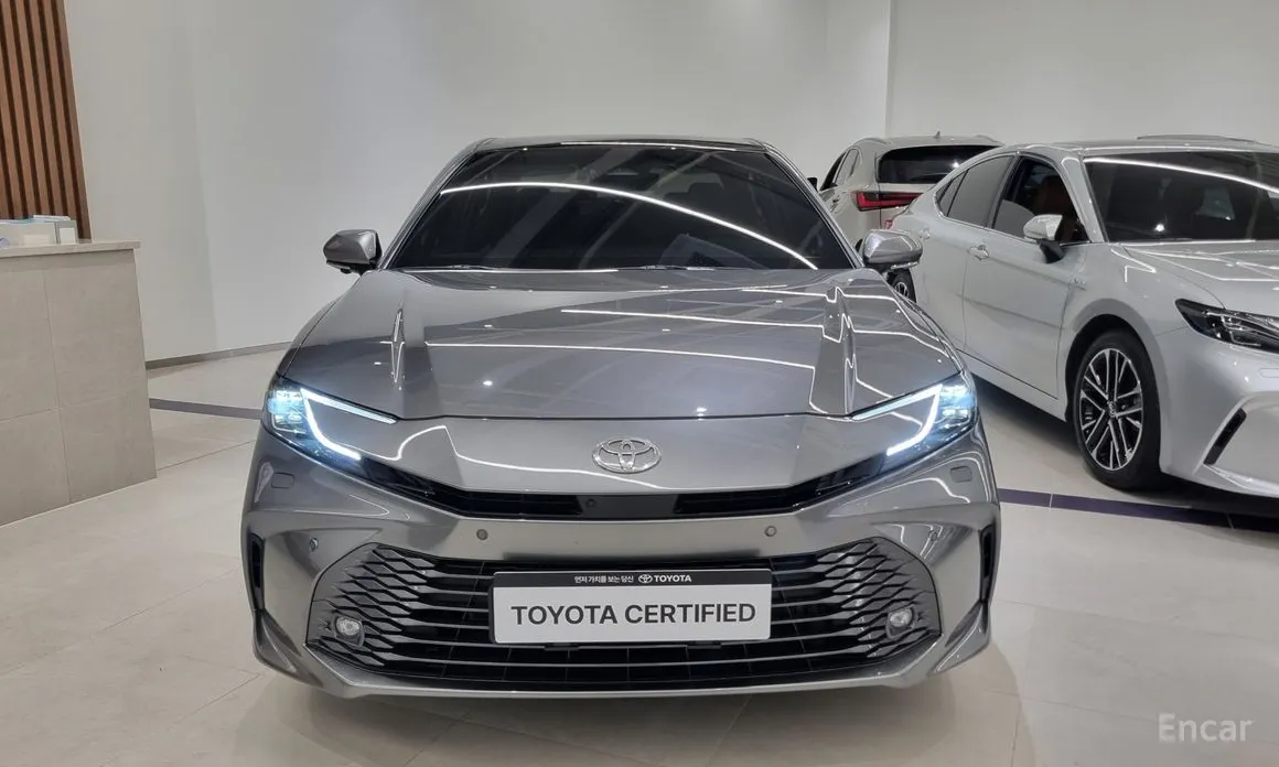 Фото 3 - Toyota Camry