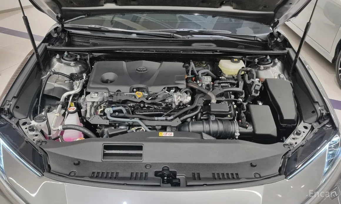 Фото 6 - Toyota Camry