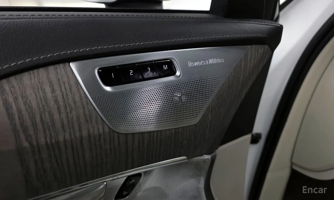 Фото 17 - Volvo XC90