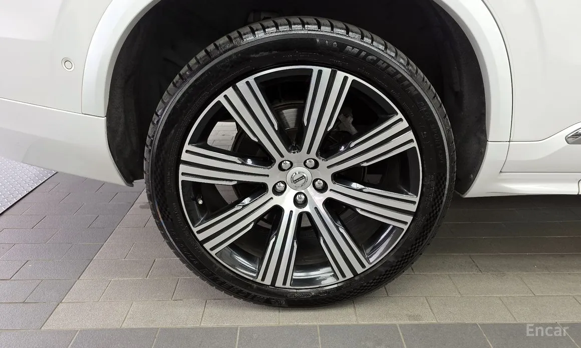 Фото 5 - Volvo XC90