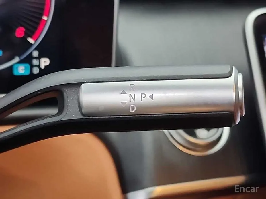 Фото 8 - Mercedes-Benz S-Class