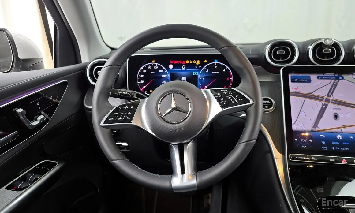 Фото 13 - Mercedes-Benz GLC-Class