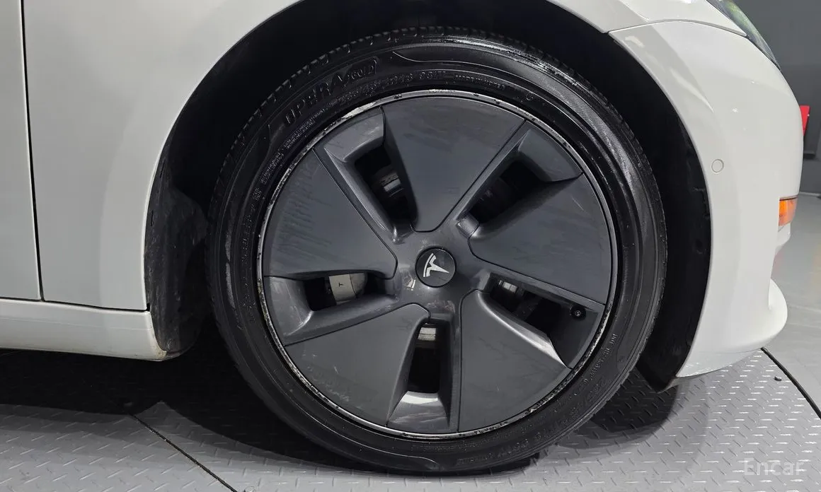 Фото 5 - Tesla Model 3