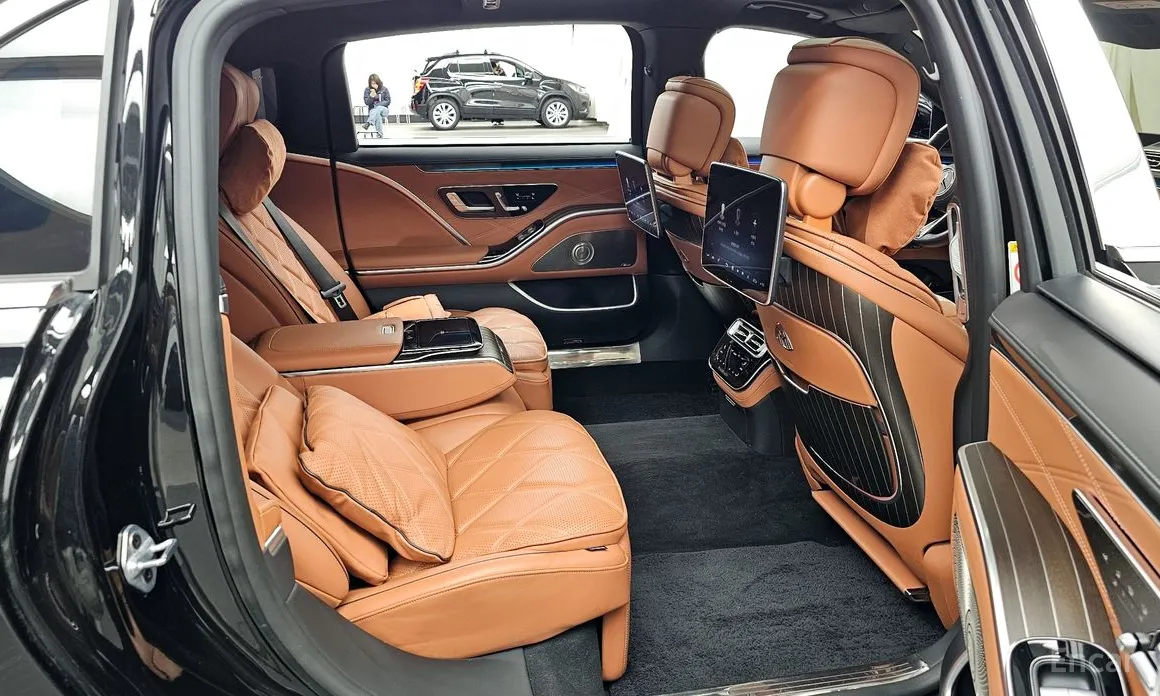 Фото 12 - Mercedes-Benz S-Class