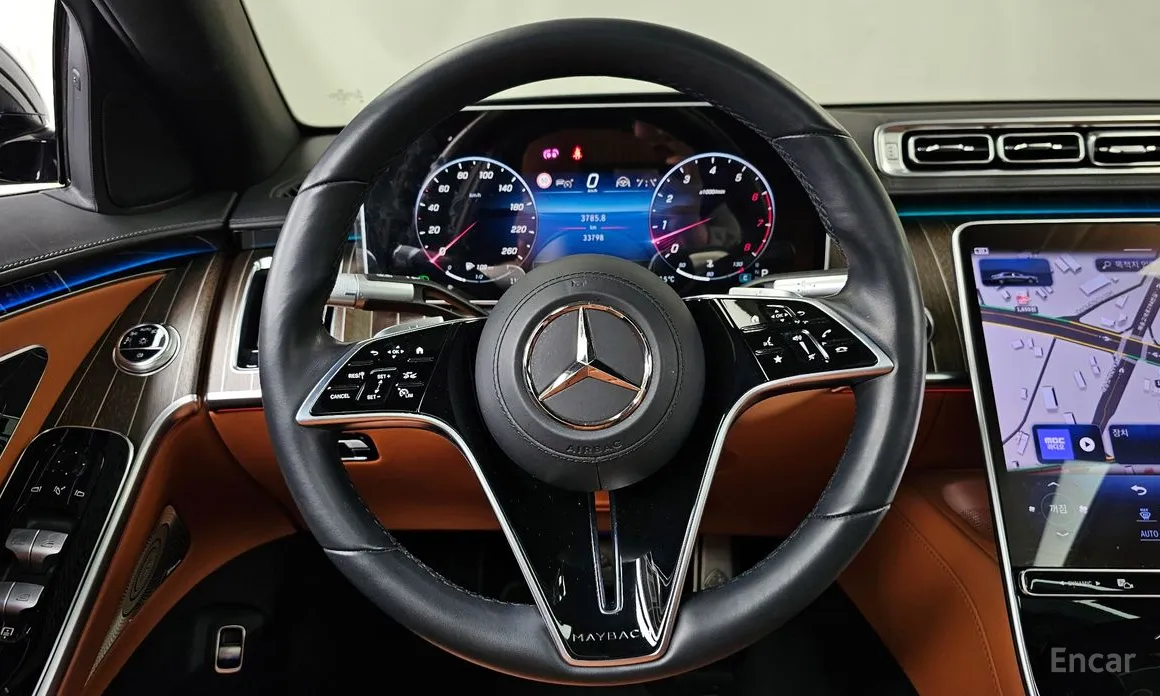 Фото 13 - Mercedes-Benz S-Class