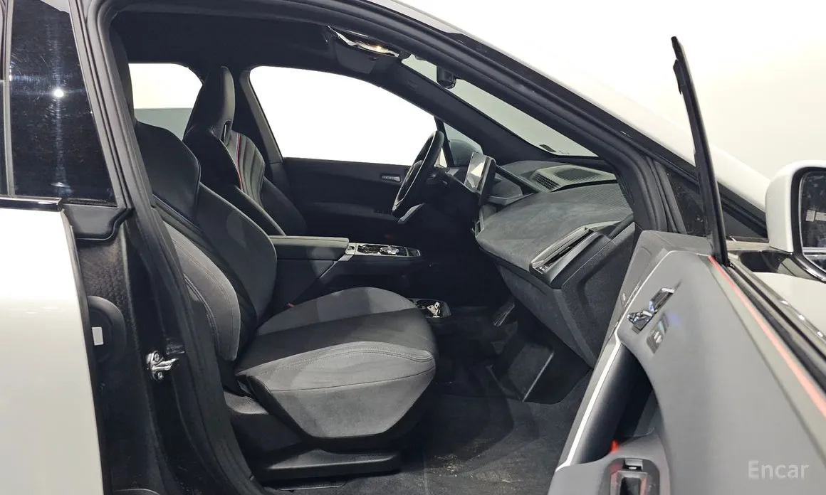 Фото 11 - BMW iX