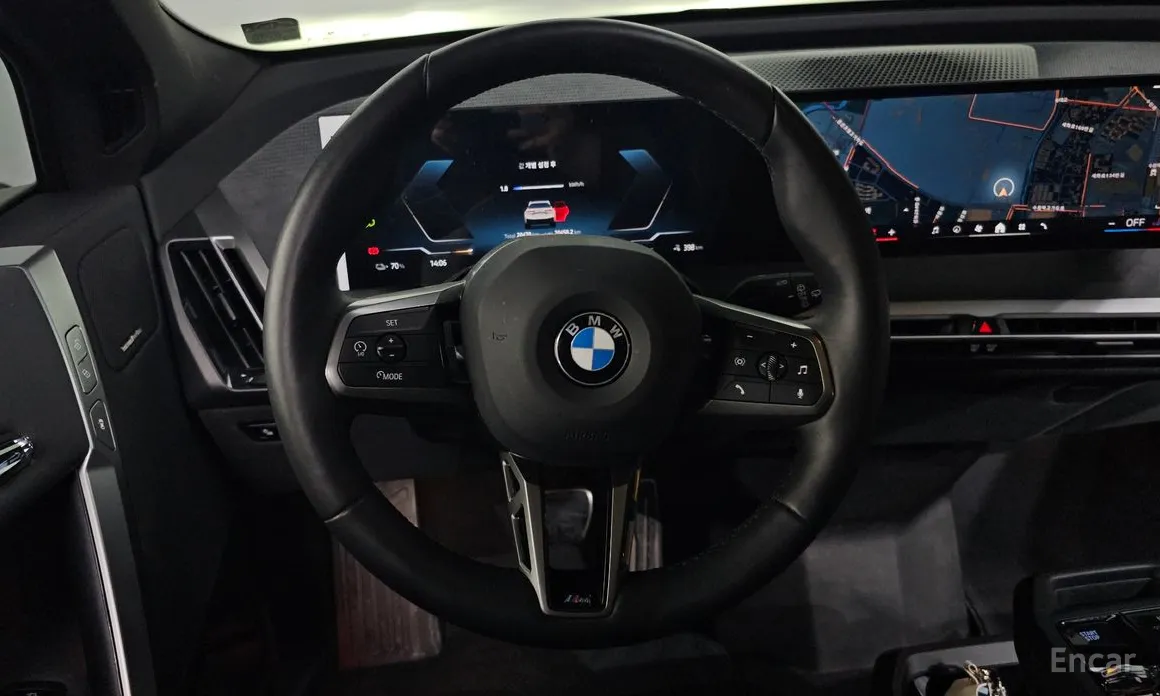 Фото 13 - BMW iX