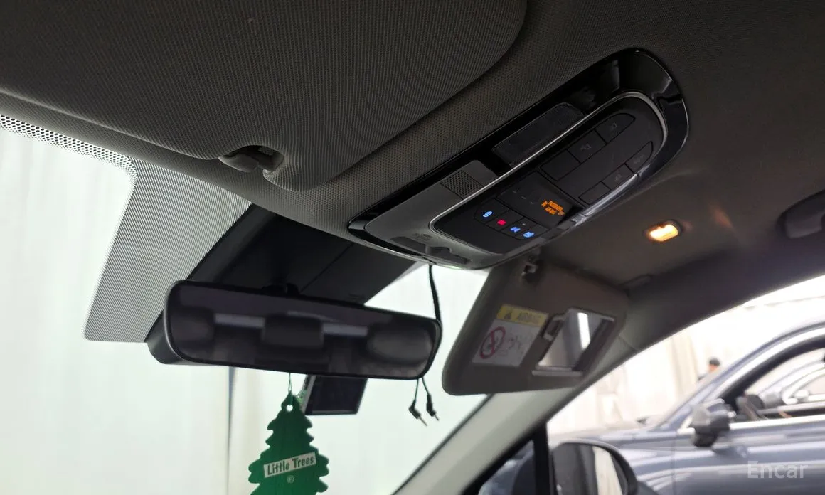 Фото 18 - Hyundai Santa Fe