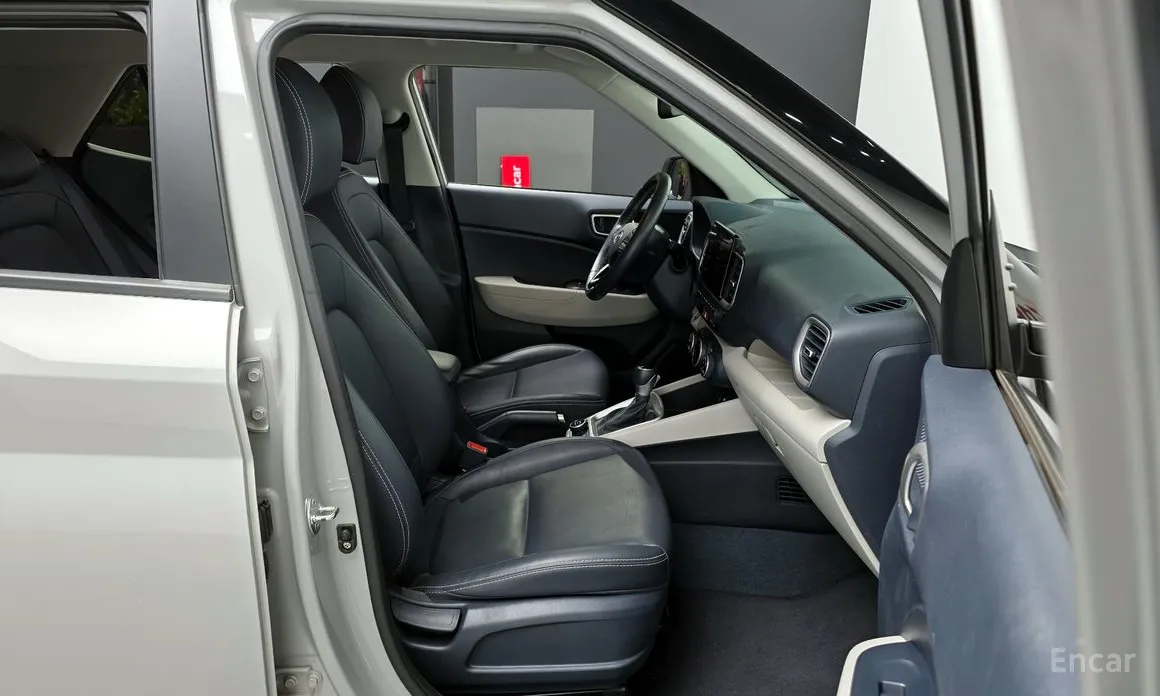 Фото 11 - Hyundai Venue