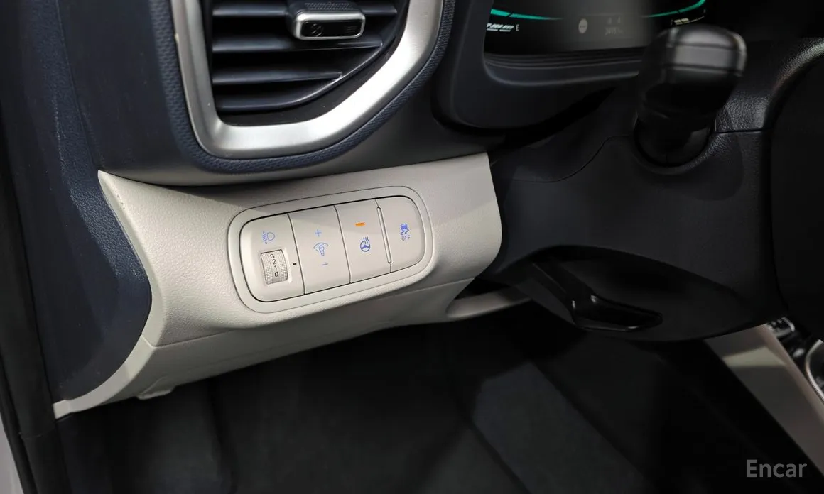 Фото 17 - Hyundai Venue