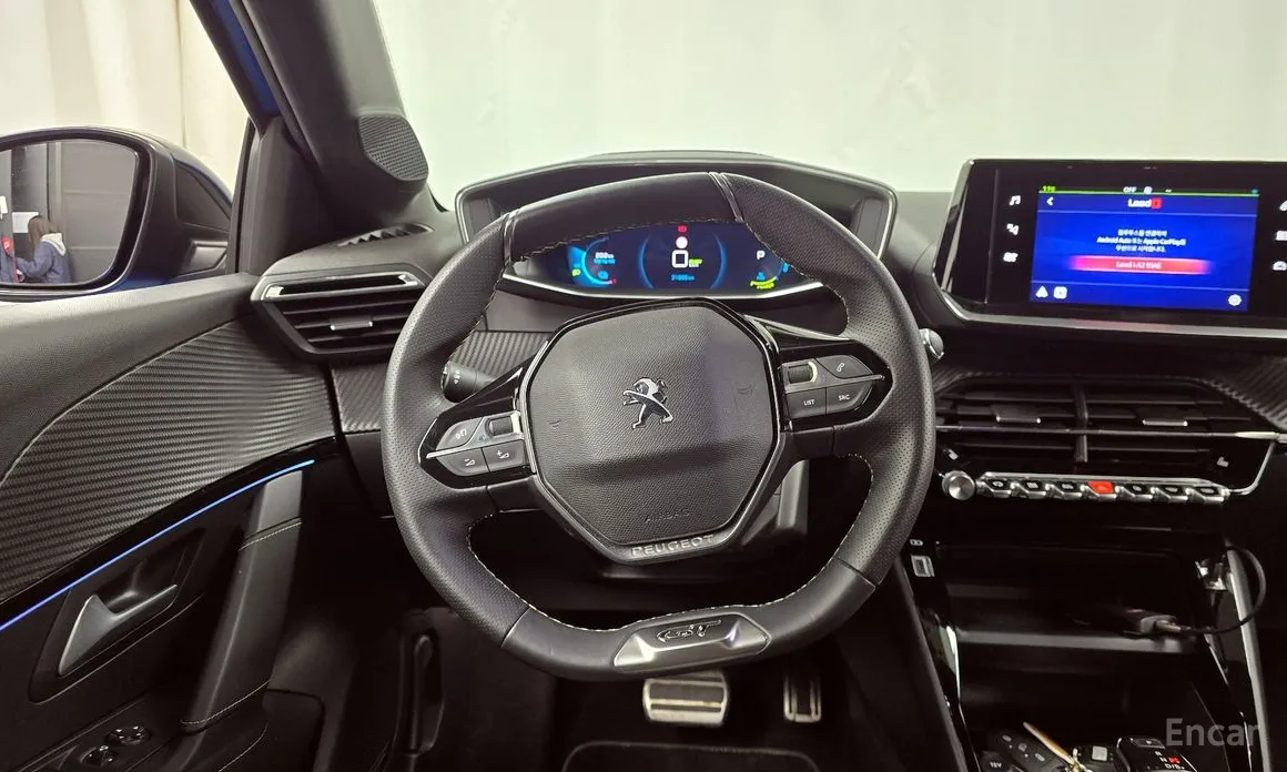 Фото 13 - Peugeot 208