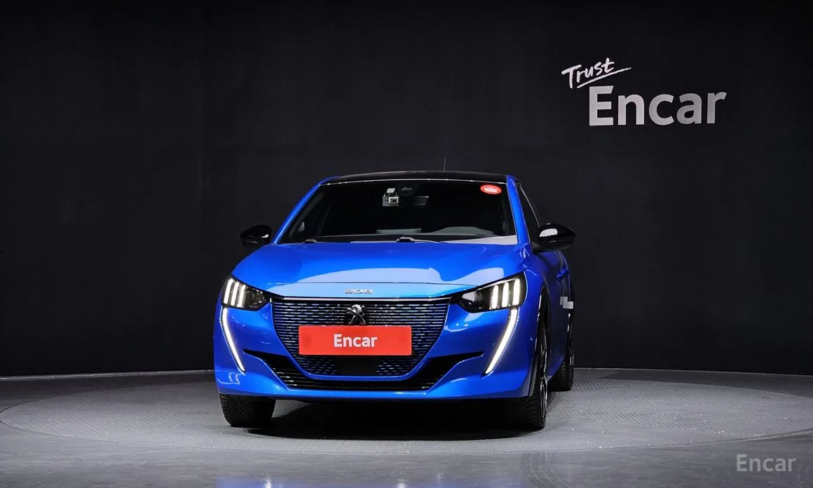 Фото 3 - Peugeot 208