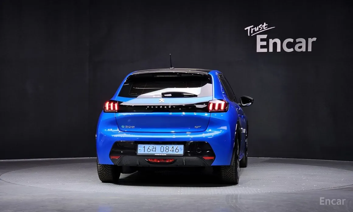 Фото 4 - Peugeot 208