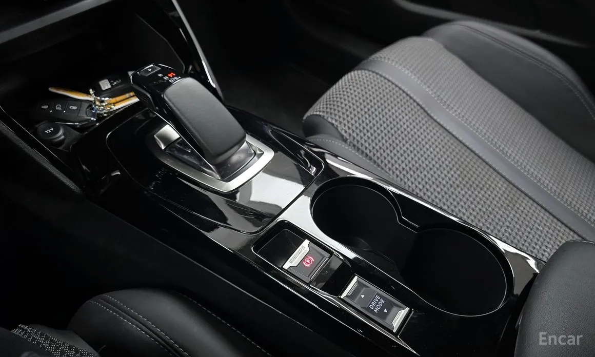 Фото 9 - Peugeot 208