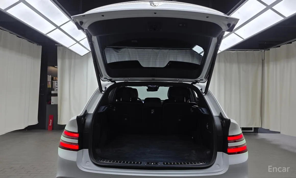 Фото 20 - Genesis GV80