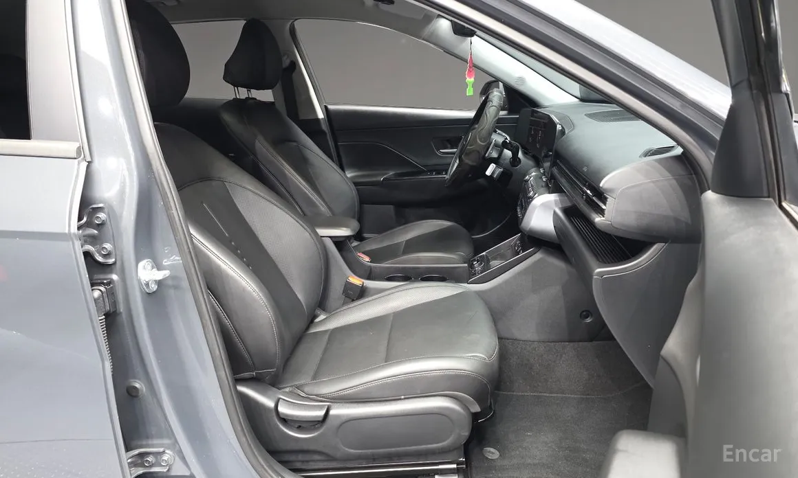 Фото 11 - Hyundai Kona