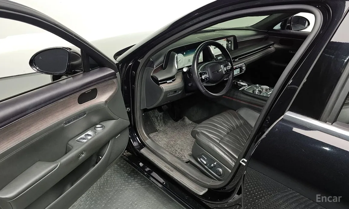 Фото 11 - Genesis G90