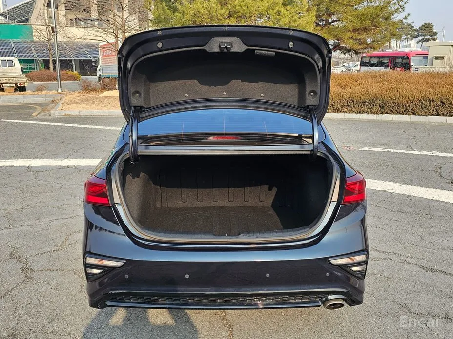 Фото 18 - Kia K3