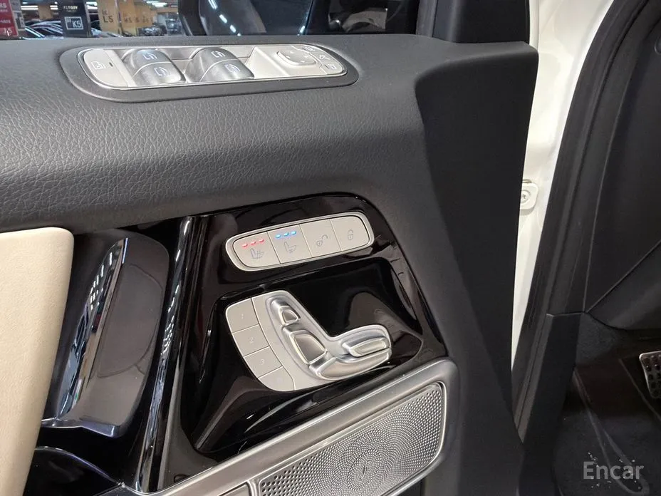 Фото 13 - Mercedes-Benz G-Class