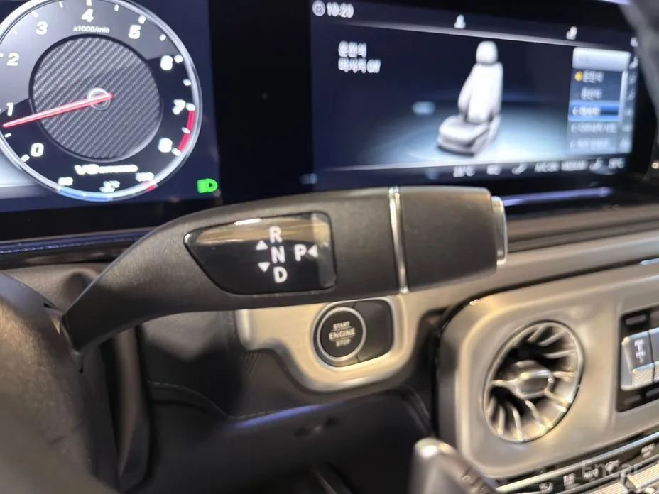 Фото 9 - Mercedes-Benz G-Class