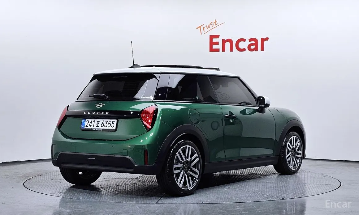 Фото 2 - Mini Cooper