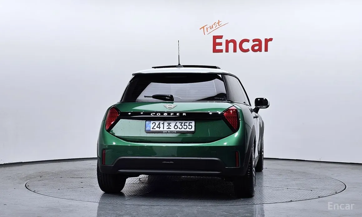 Фото 4 - Mini Cooper