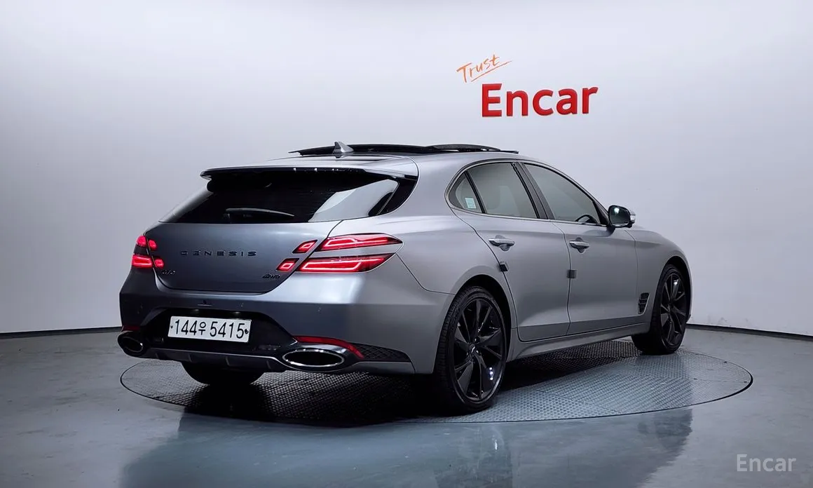 Фото 2 - Genesis G70