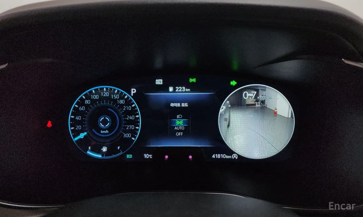 Фото 8 - Genesis G70