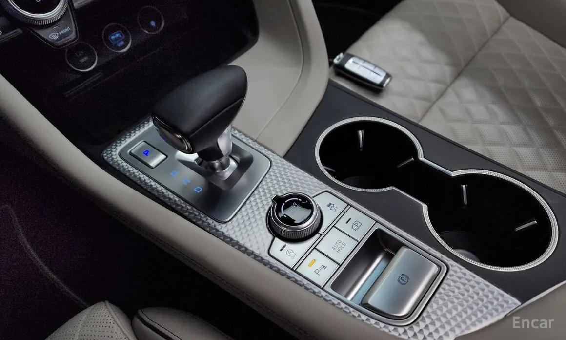 Фото 9 - Genesis G70