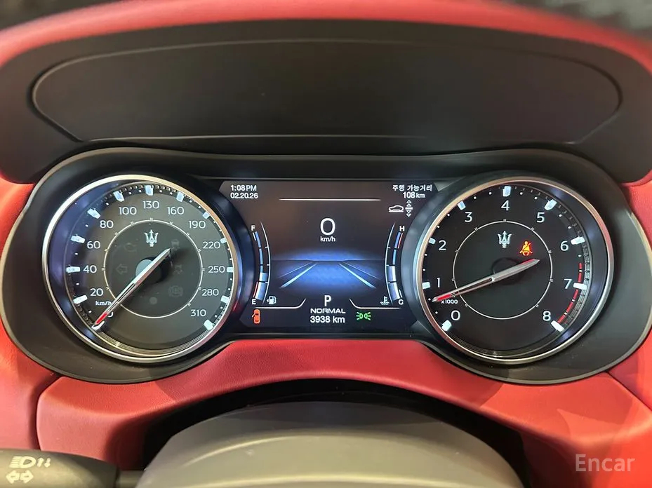 Фото 8 - Maserati Levante