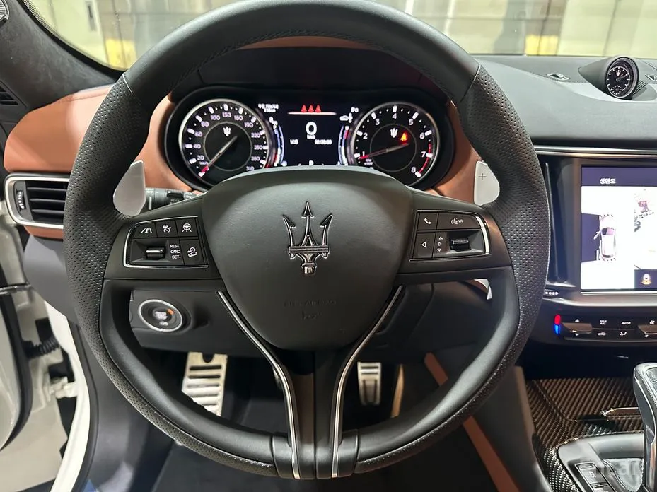 Фото 13 - Maserati Levante