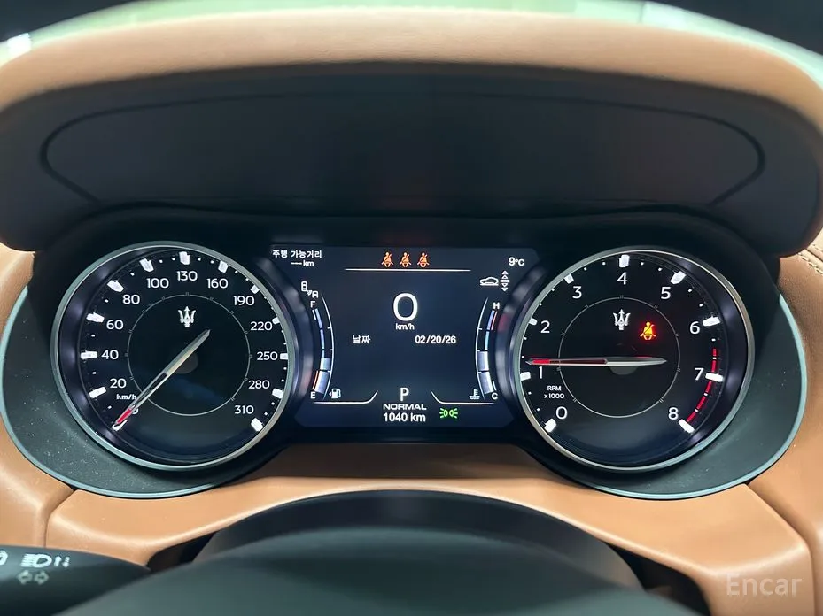 Фото 8 - Maserati Levante