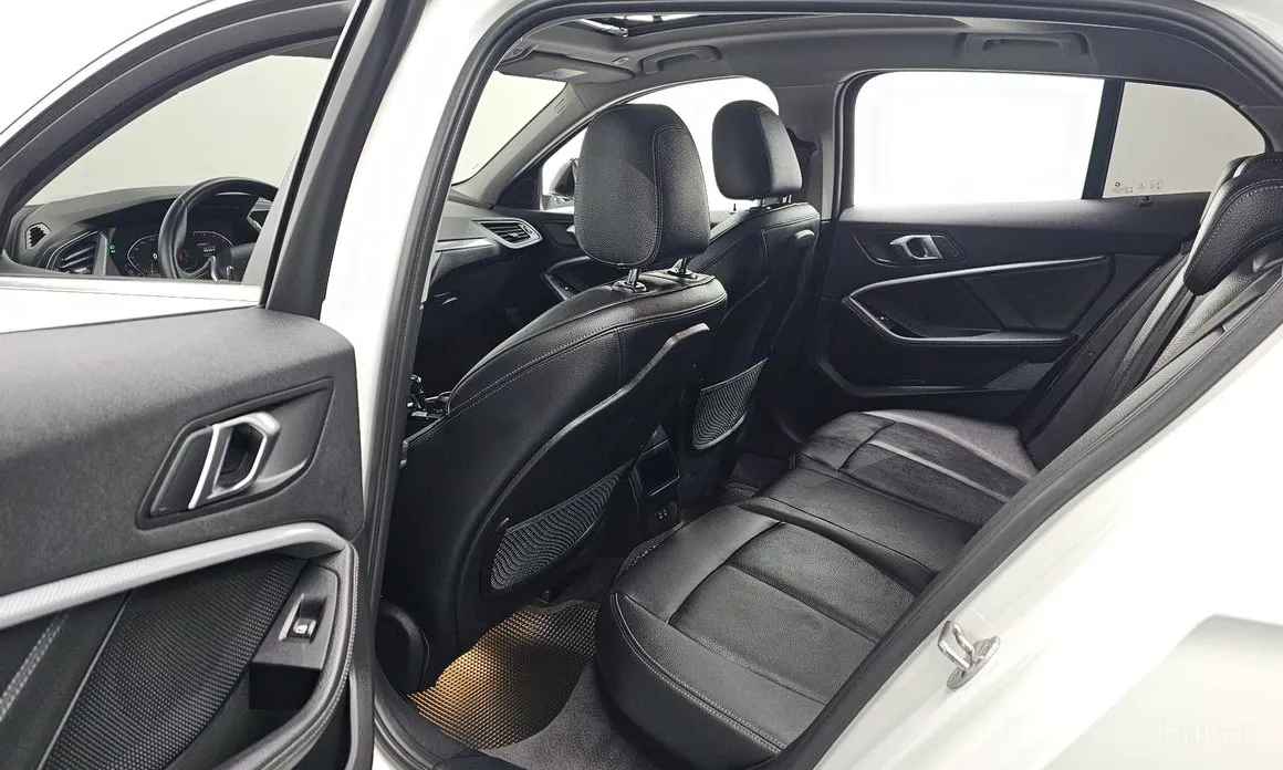 Фото 12 - BMW 1 Series