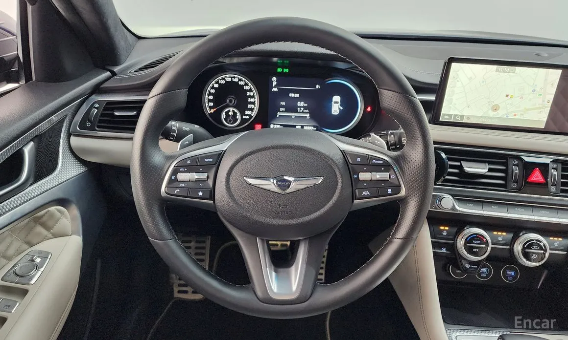 Фото 13 - Genesis G70