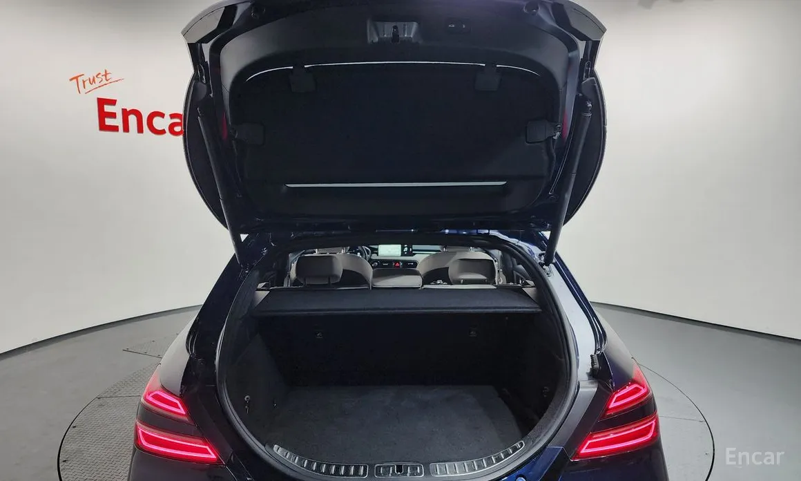 Фото 20 - Genesis G70