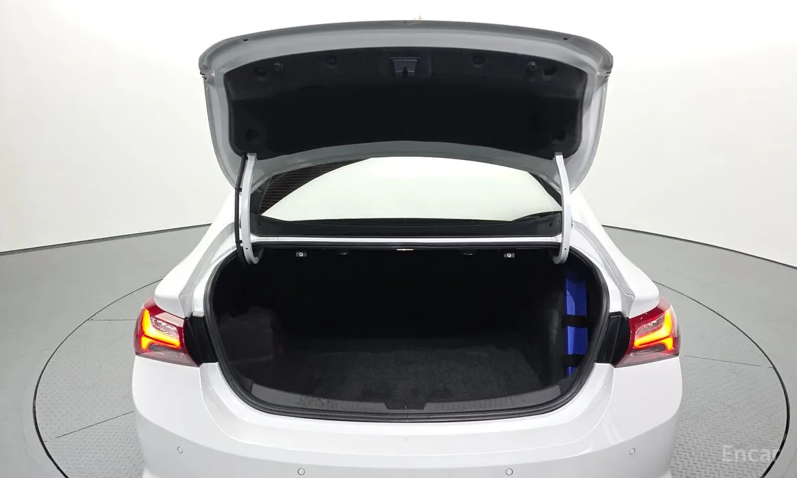 Photo 20 - Chevrolet Malibu