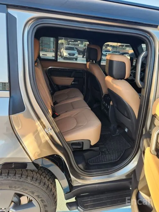 Фото 8 - Land Rover Defender