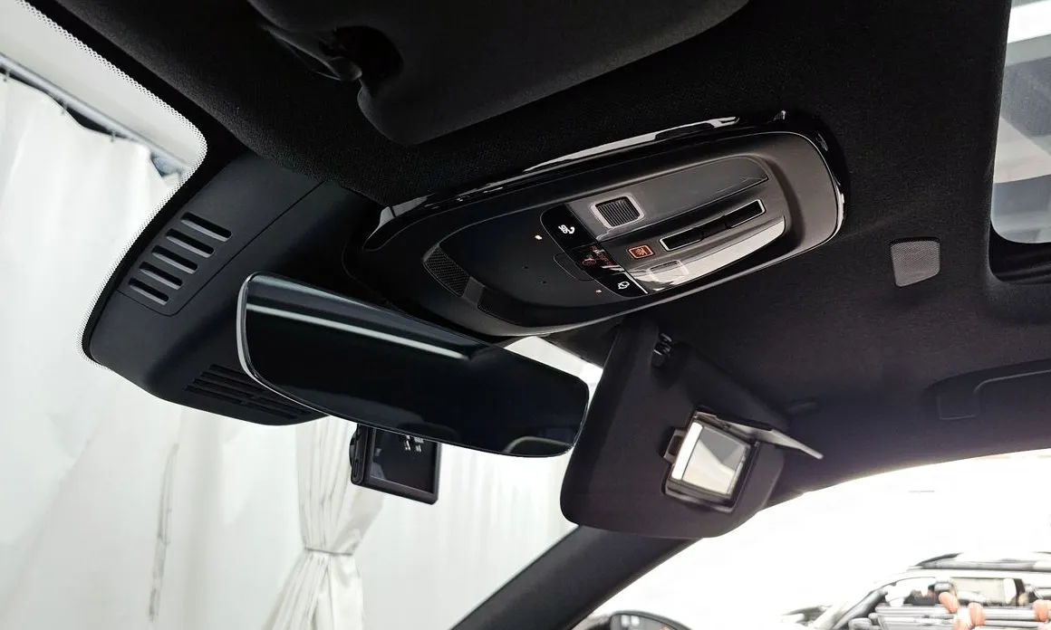 Фото 19 - Volvo XC40