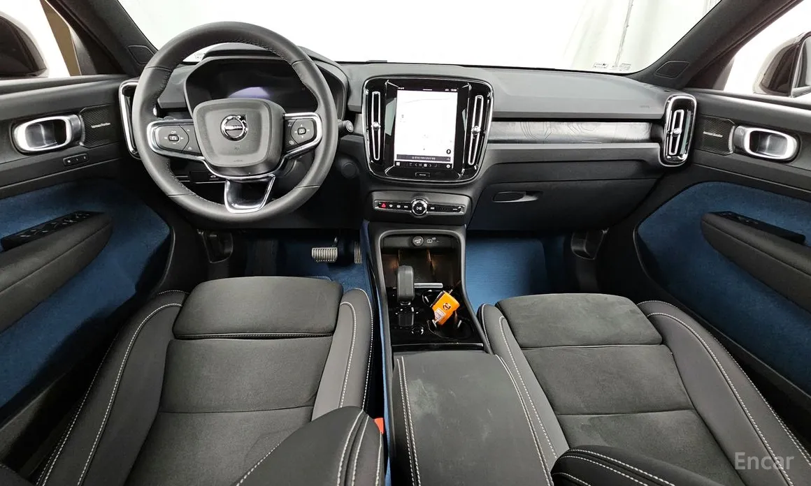 Фото 7 - Volvo XC40