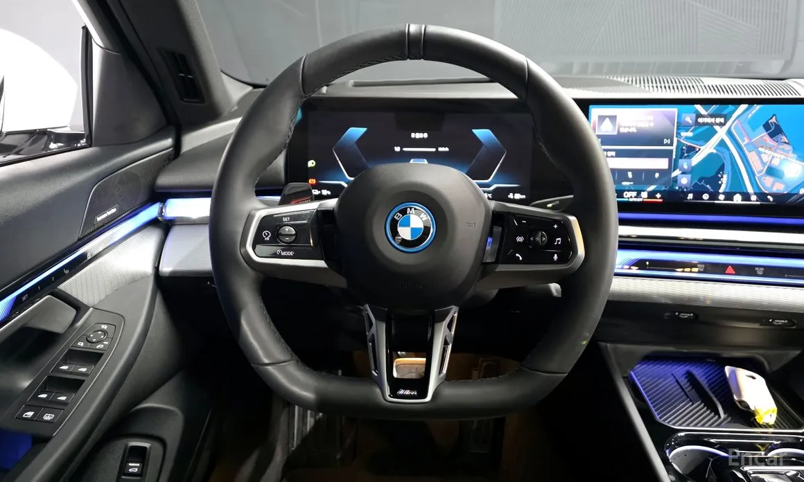 Фото 13 - BMW i5