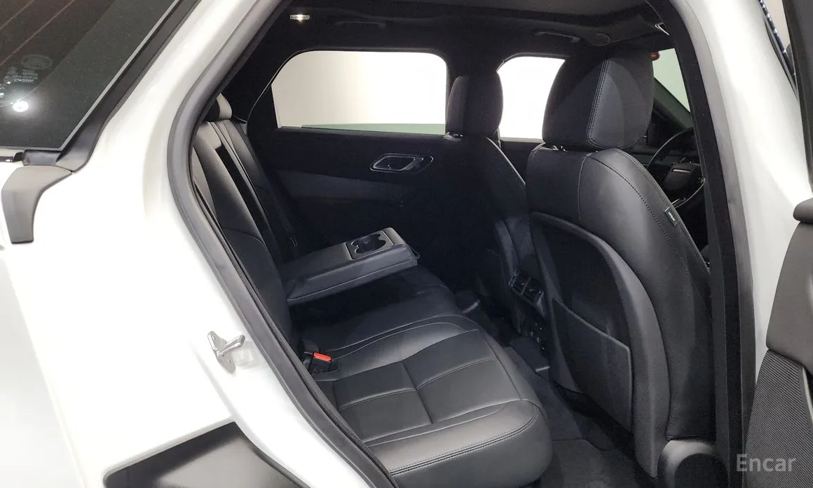 Фото 12 - Land Rover Range Rover Velar