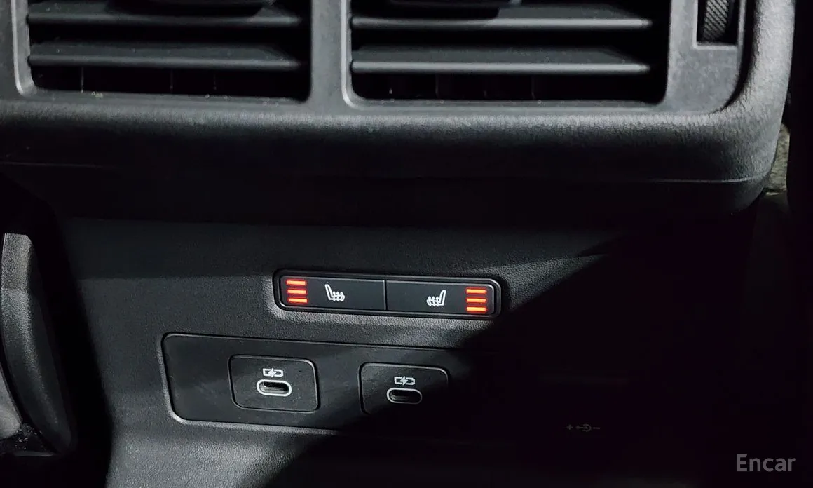 Фото 19 - Land Rover Range Rover Velar