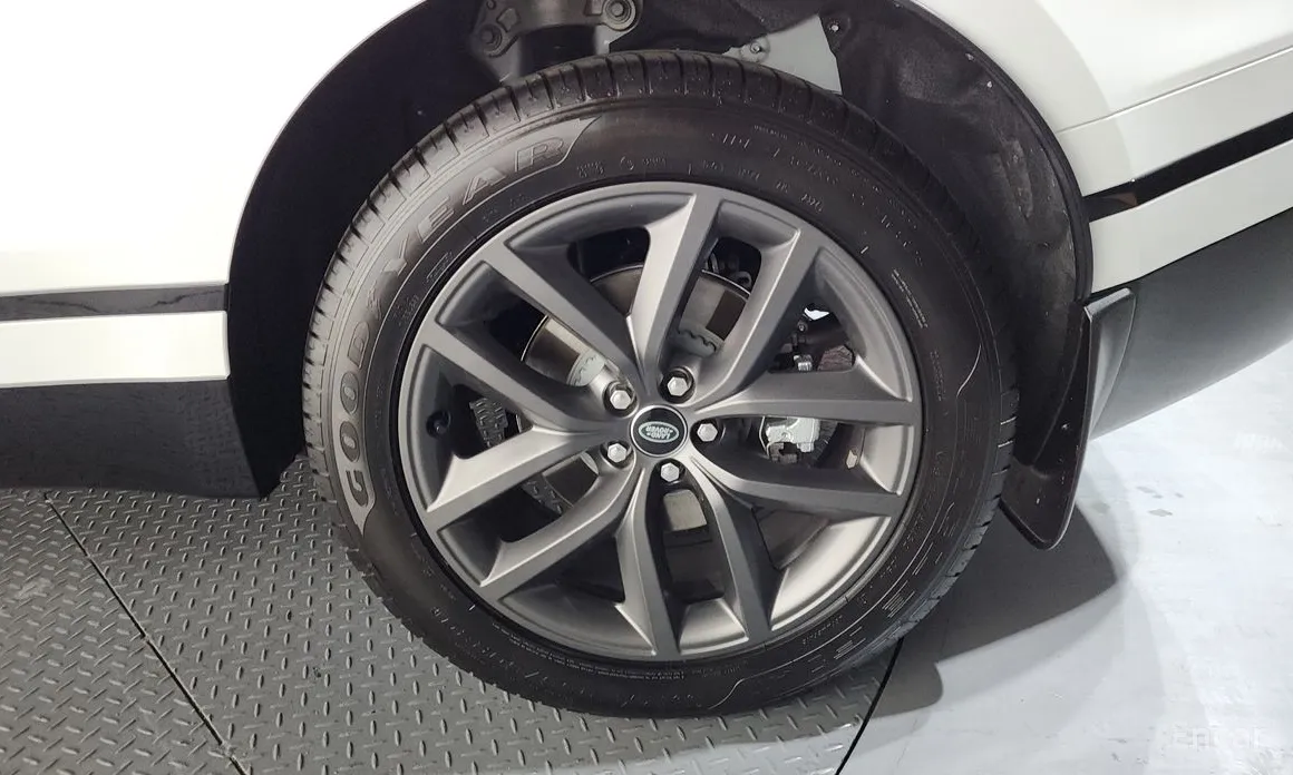 Фото 5 - Land Rover Range Rover Velar