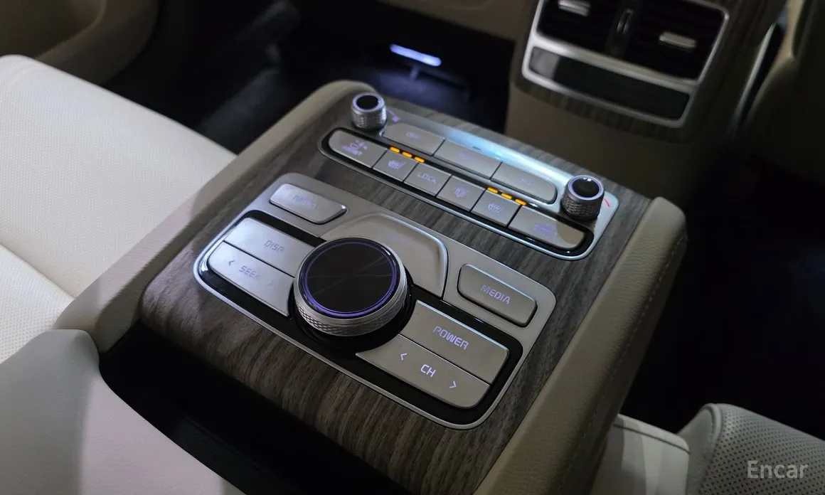 Фото 19 - Kia K9