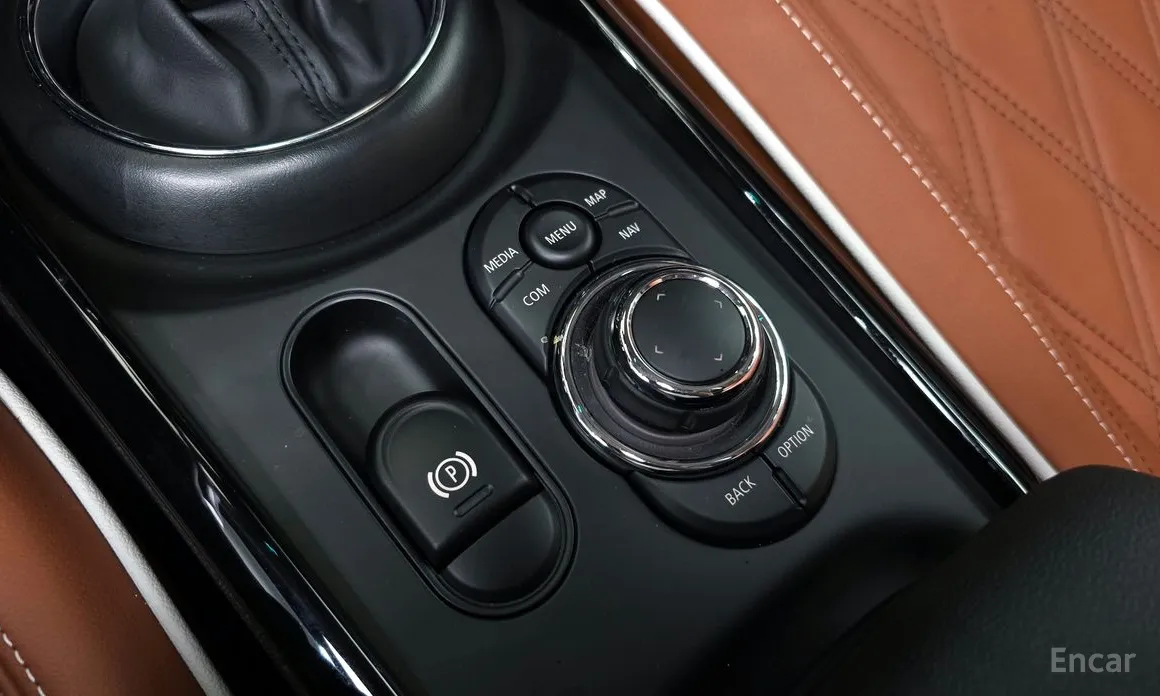 Фото 16 - Mini Clubman