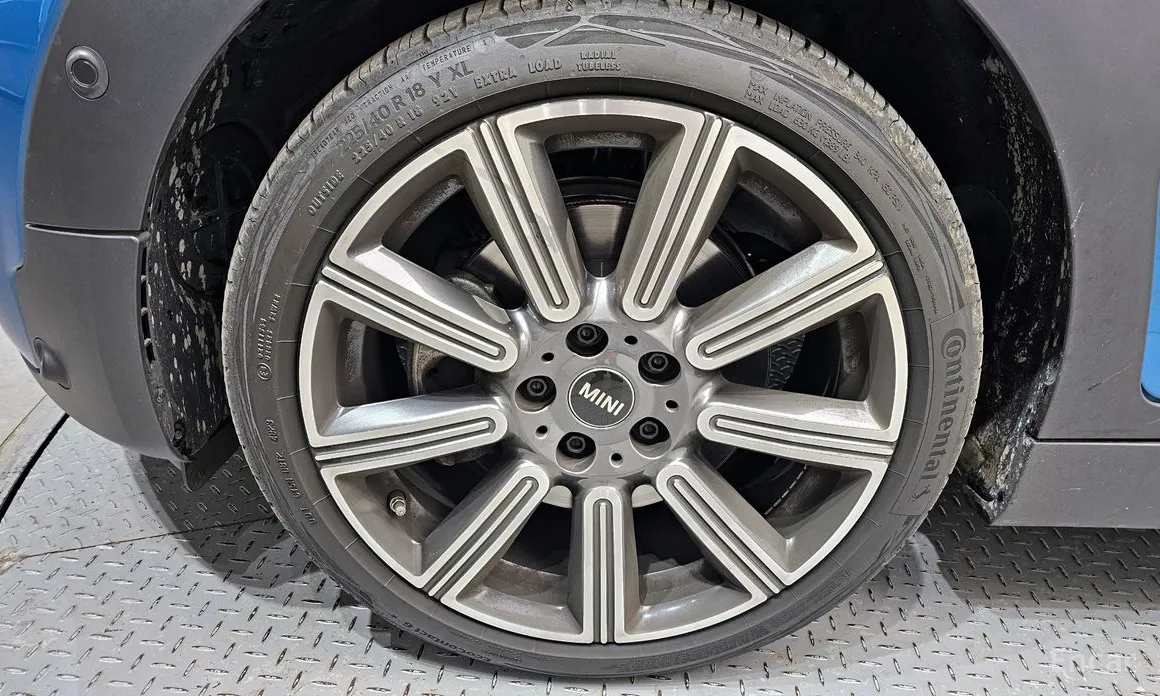 Фото 5 - Mini Clubman